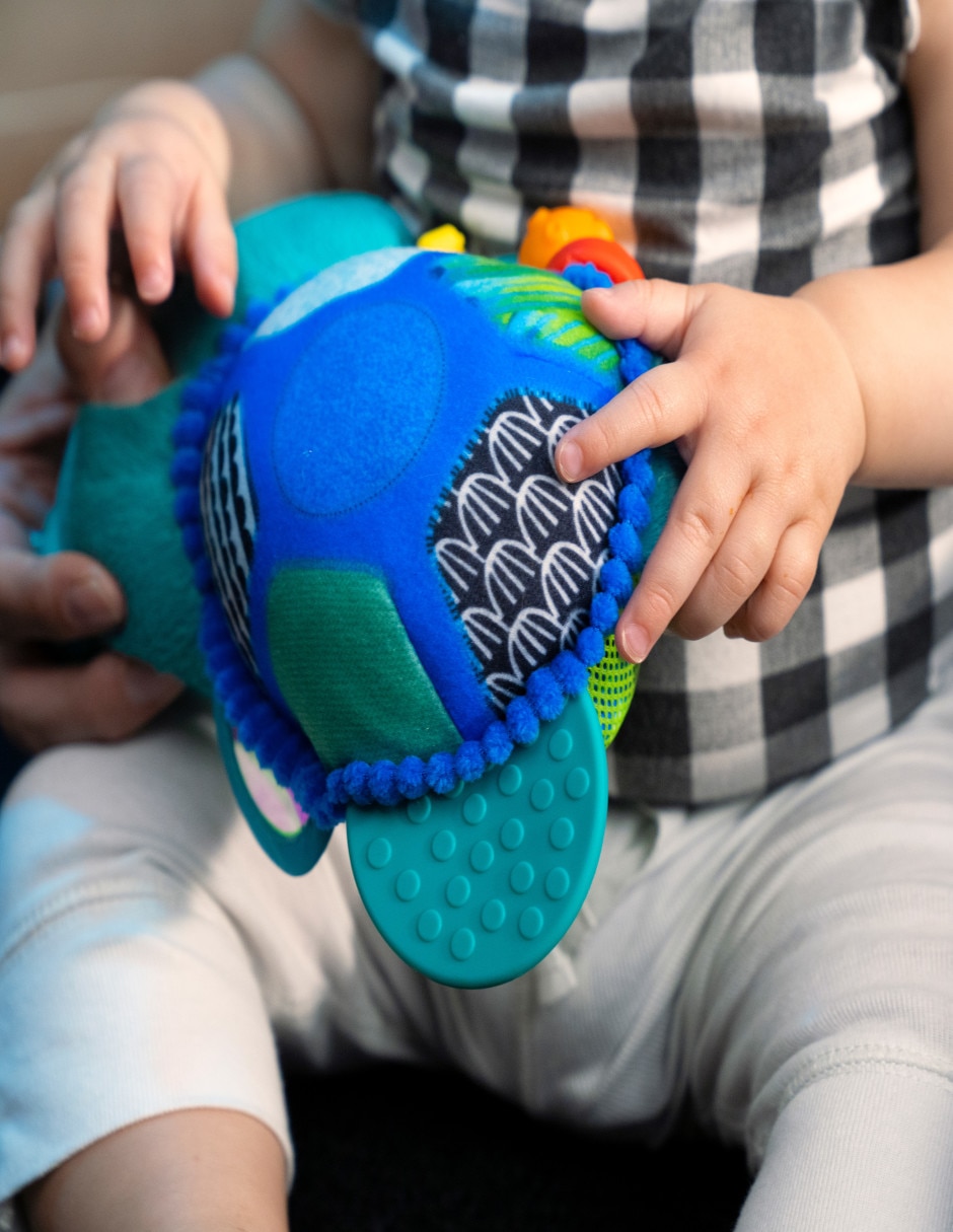 Juguete portátil ocean explorers neptunes sensory sidekick 9
