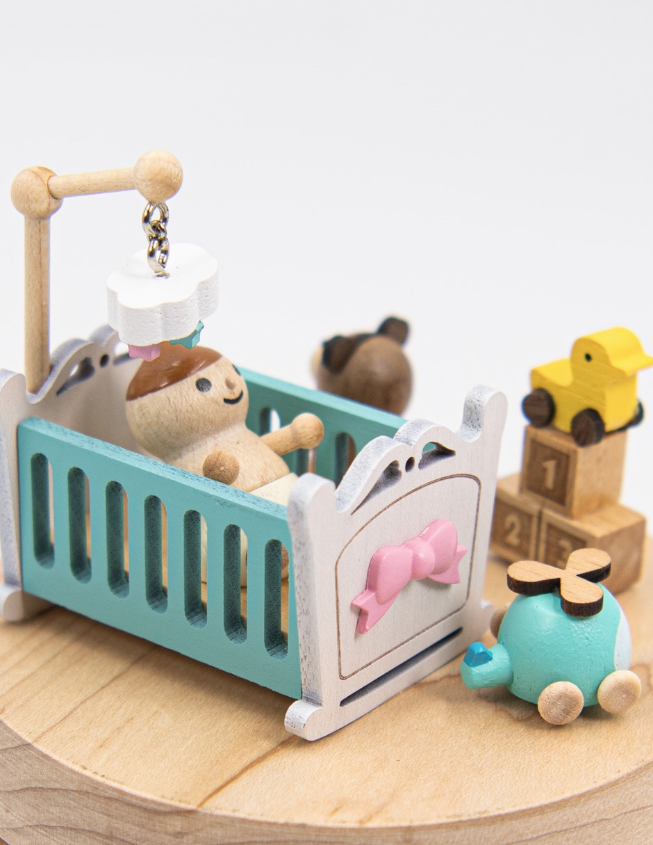Caja musical Wooderful Life Bebé en Cuna