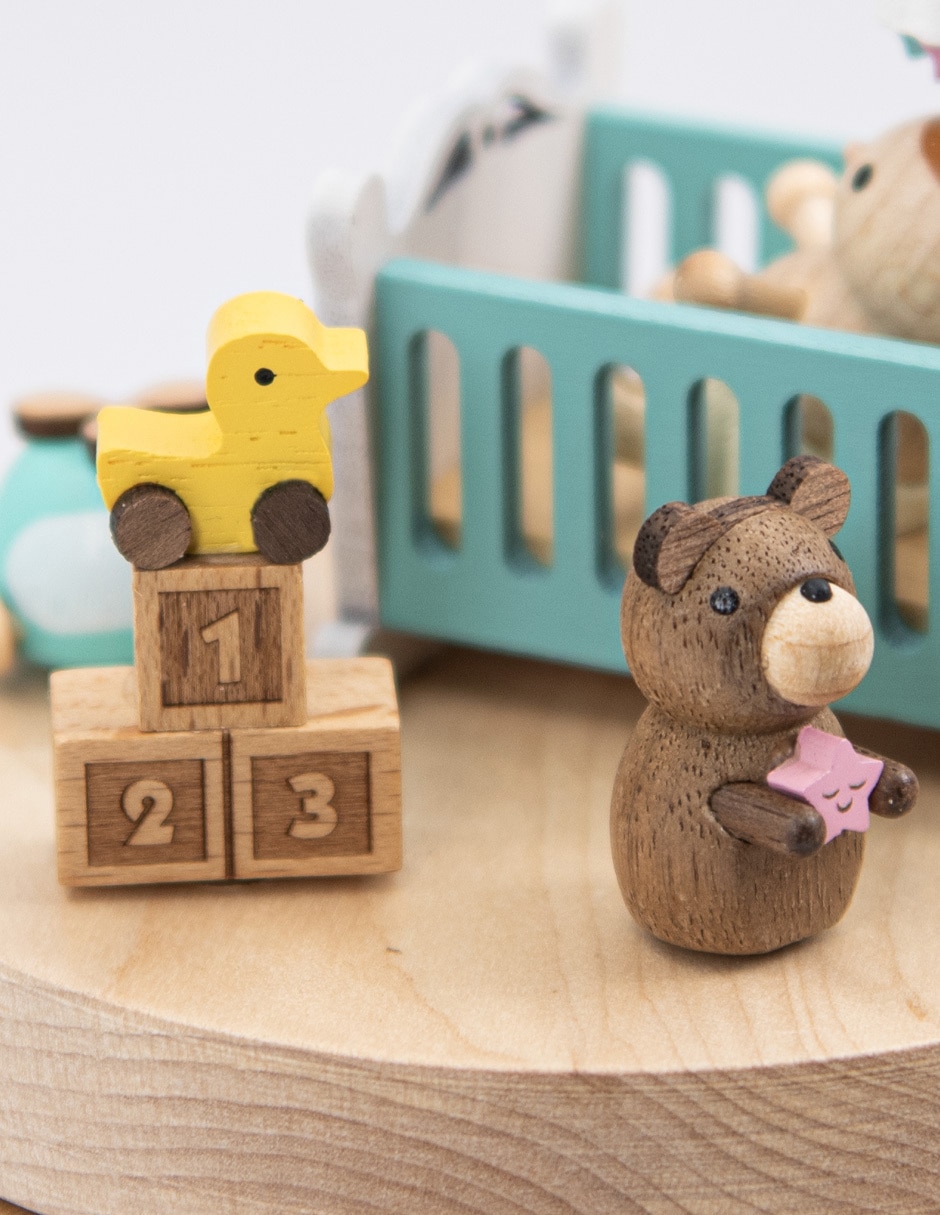 Caja musical Wooderful Life Bebé en Cuna